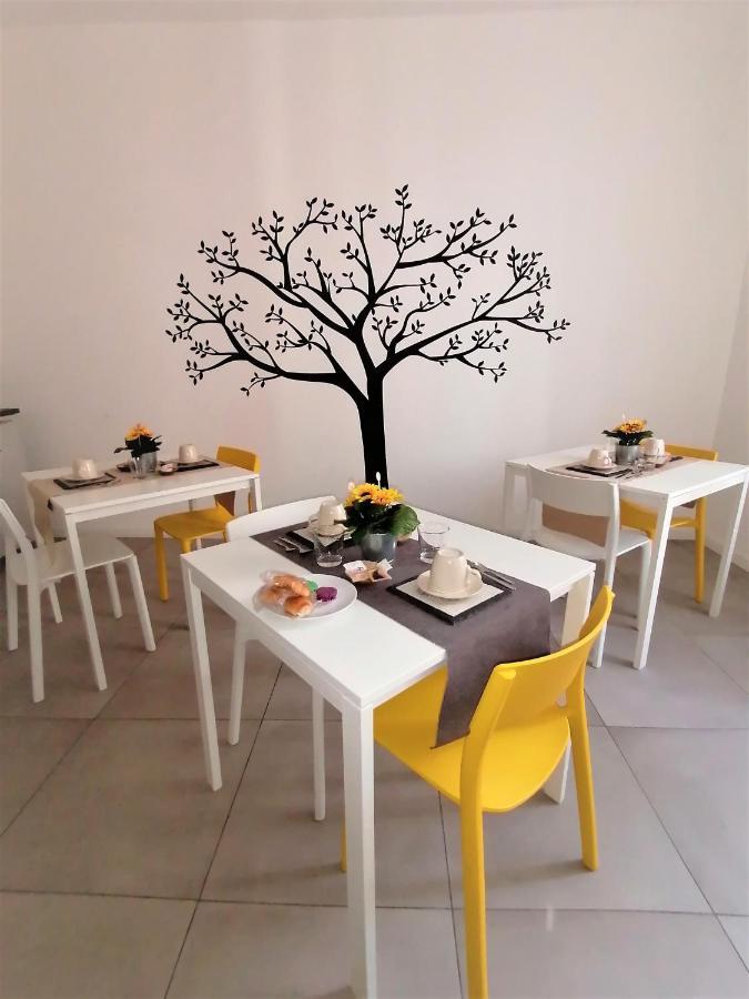 Guesthouse Tree Rooms Modern Μπέργκαμο Εξωτερικό φωτογραφία