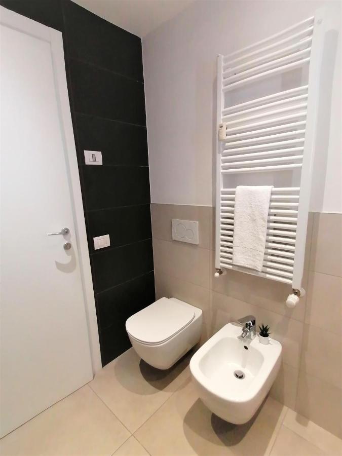 Guesthouse Tree Rooms Modern Μπέργκαμο Εξωτερικό φωτογραφία