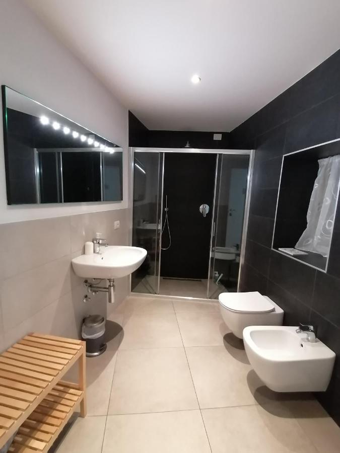 Guesthouse Tree Rooms Modern Μπέργκαμο Εξωτερικό φωτογραφία